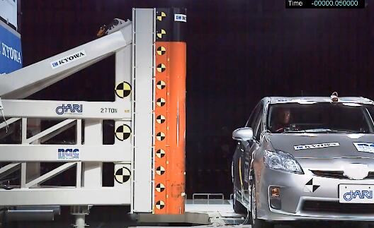 Car crash test (side impact)